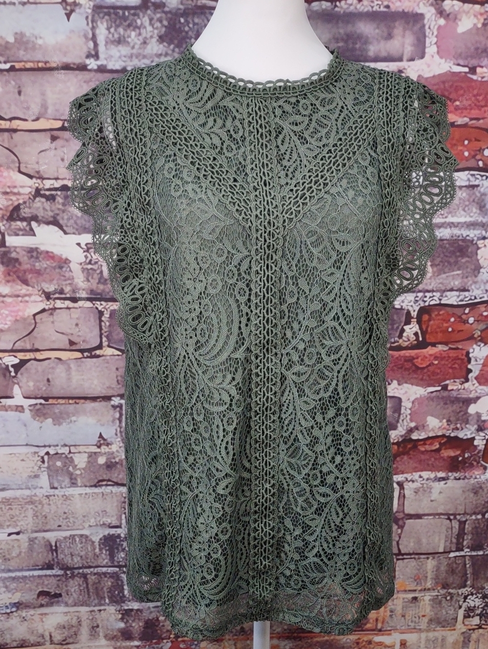 Cable & Gauge Lace Flutter Sleeve Top